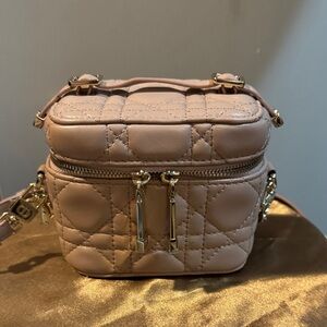 Elegant Pink Quilted Women's Bag
